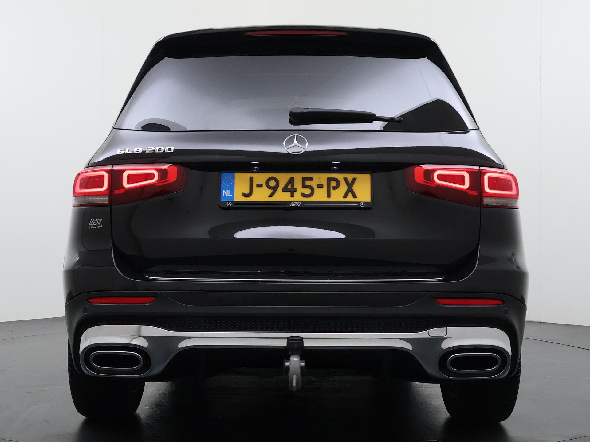 Mercedes-Benz GLB 200 AMG Business Solution 6