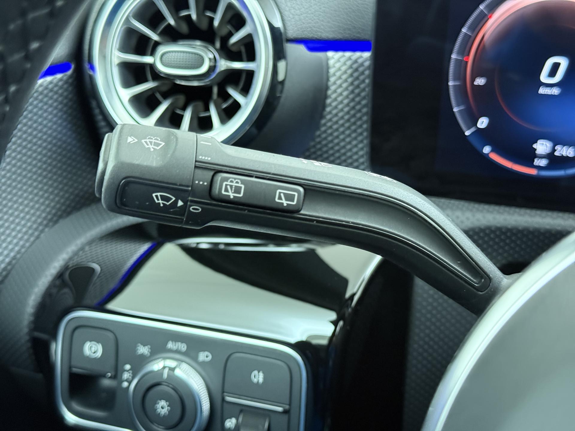 Mercedes-Benz A-Klasse 180 Business Solution Luxury 22