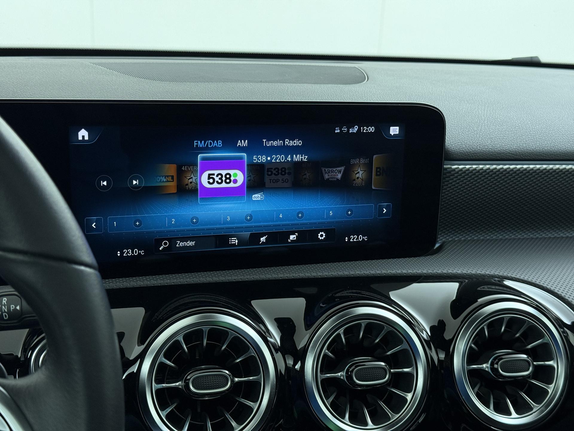 Mercedes-Benz A-Klasse 180 Business Solution Luxury 32