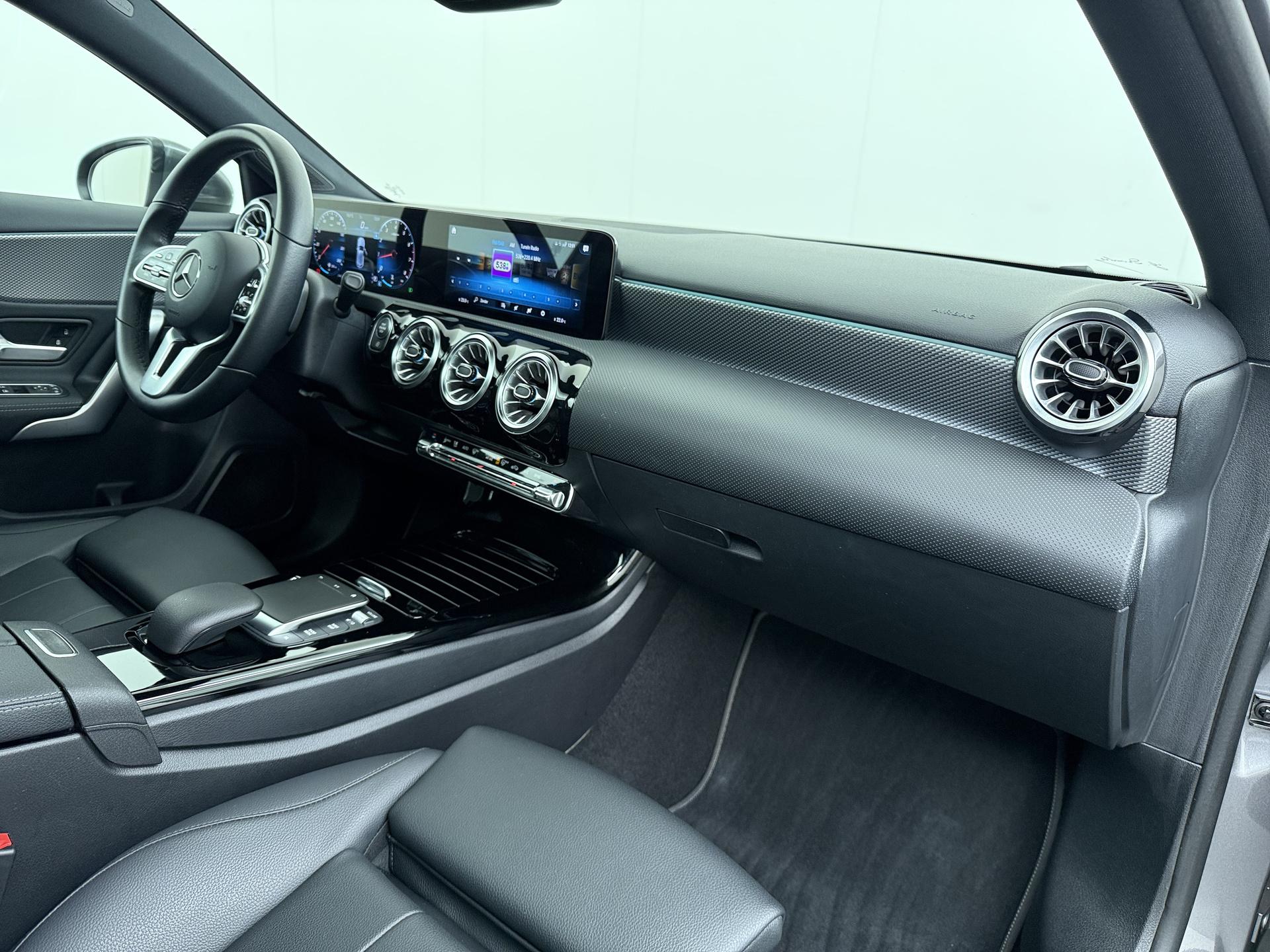 Mercedes-Benz A-Klasse 180 Business Solution Luxury 37