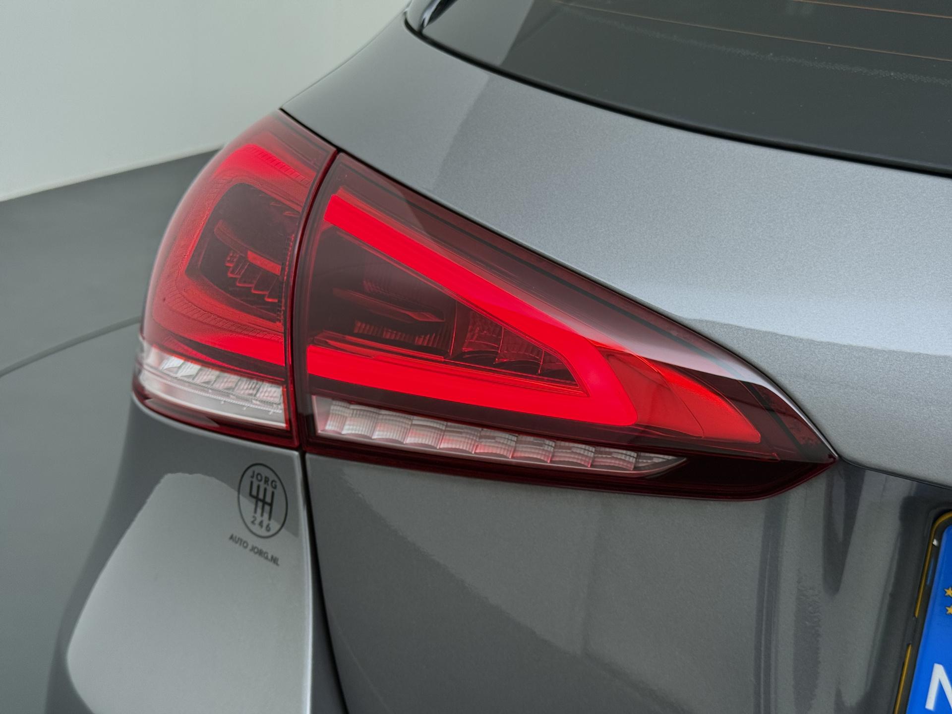 Mercedes-Benz A-Klasse 180 Business Solution Luxury 4