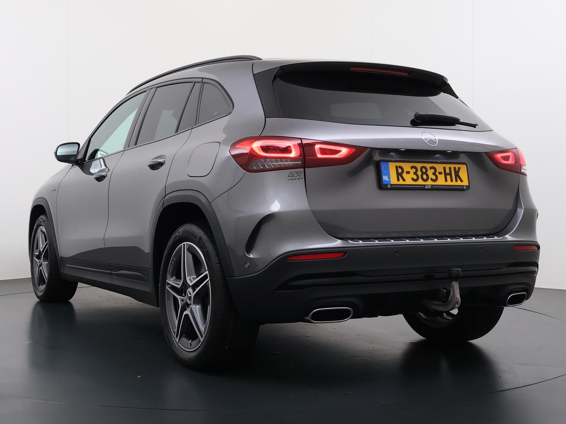 Mercedes-Benz GLA 250 e AMG Line 2