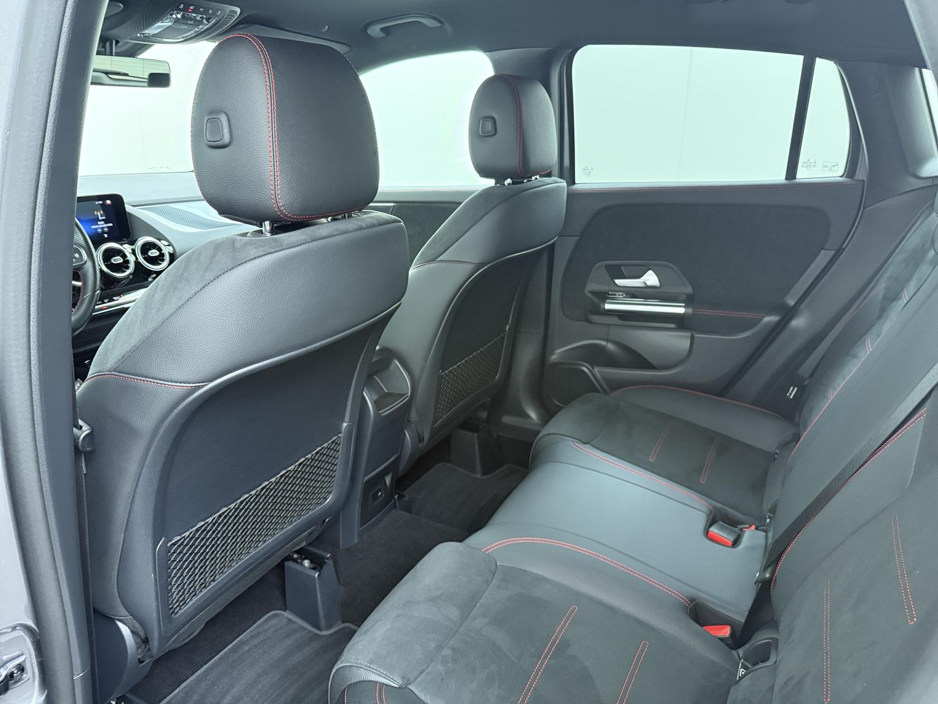 Mercedes-Benz GLA 250 e AMG Line 24