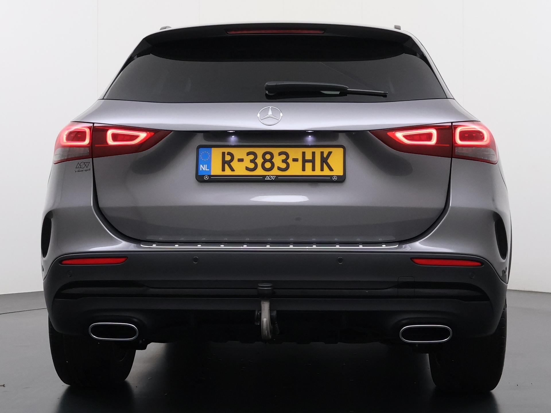 Mercedes-Benz GLA 250 e AMG Line 3