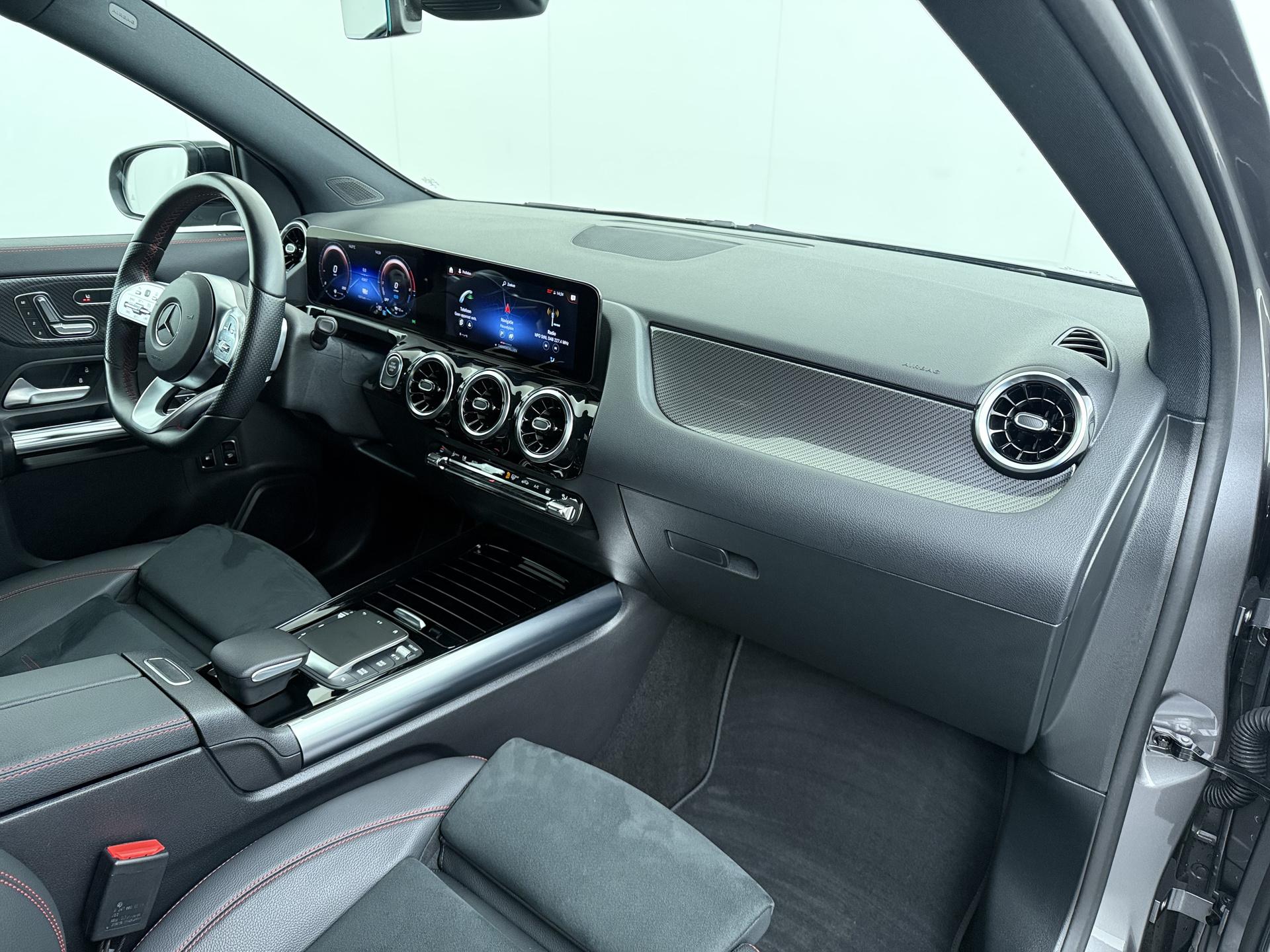 Mercedes-Benz GLA 250 e AMG Line 46