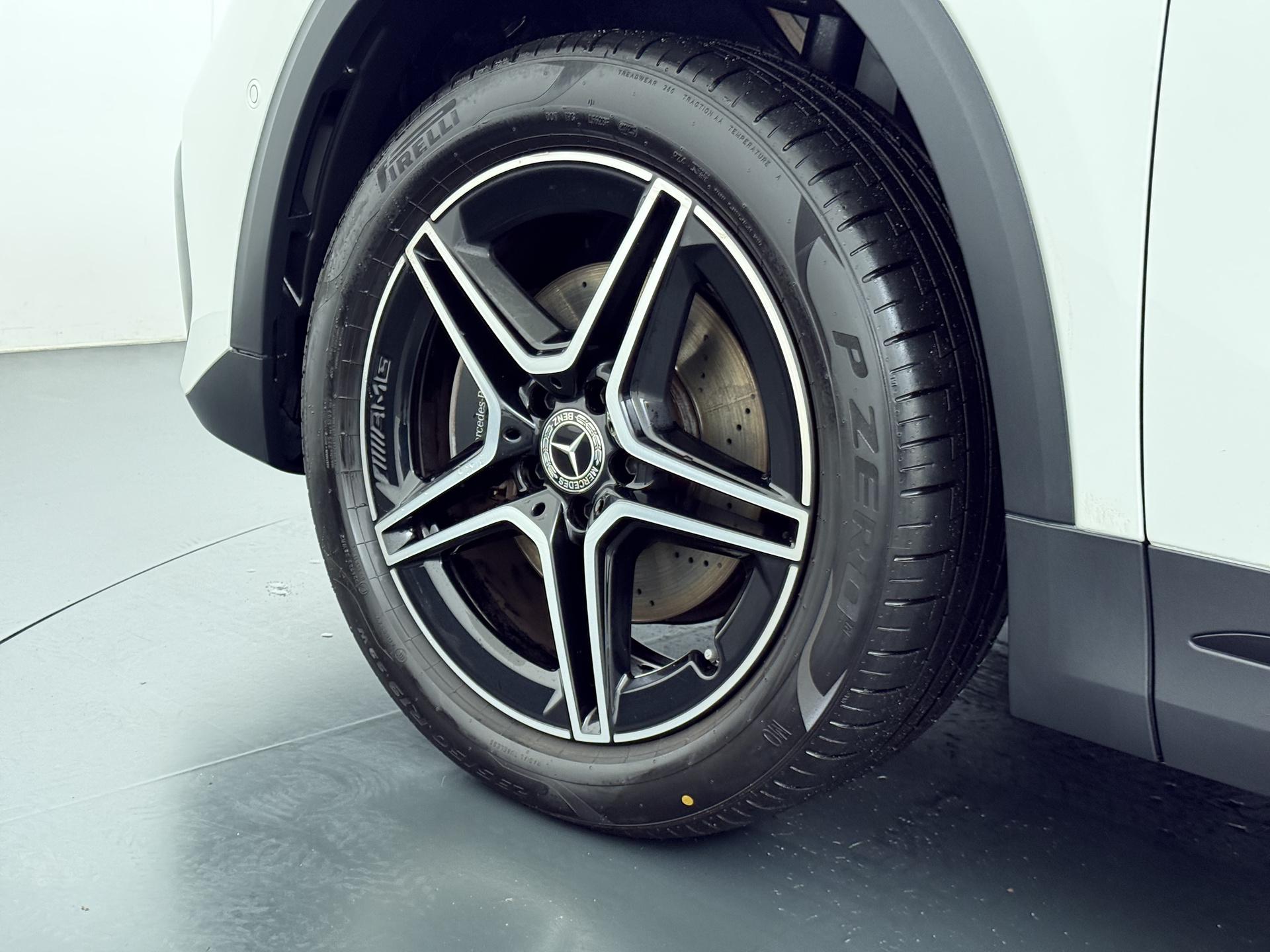 Mercedes-Benz GLA 250 e AMG Business Solution Limited 15