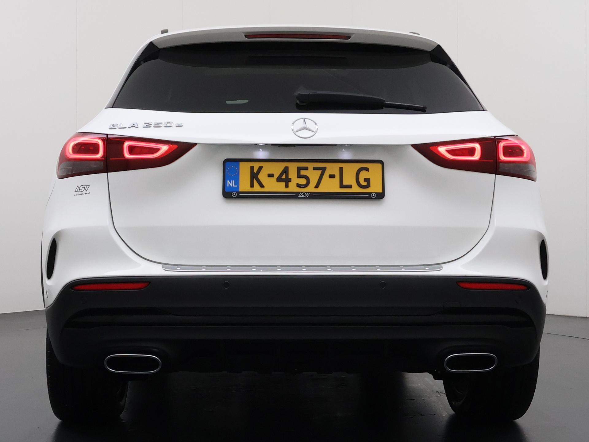 Mercedes-Benz GLA 250 e AMG Business Solution Limited 3