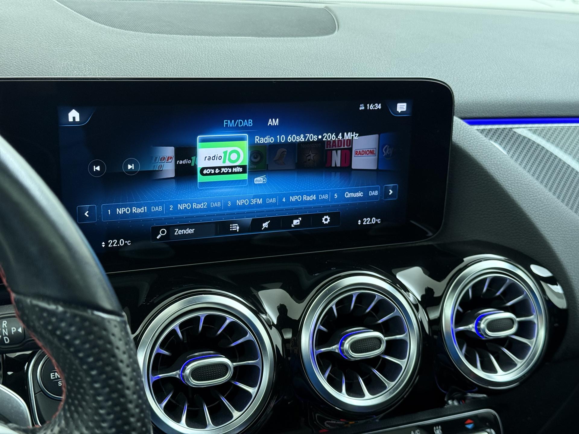 Mercedes-Benz GLA 250 e AMG Business Solution Limited 41