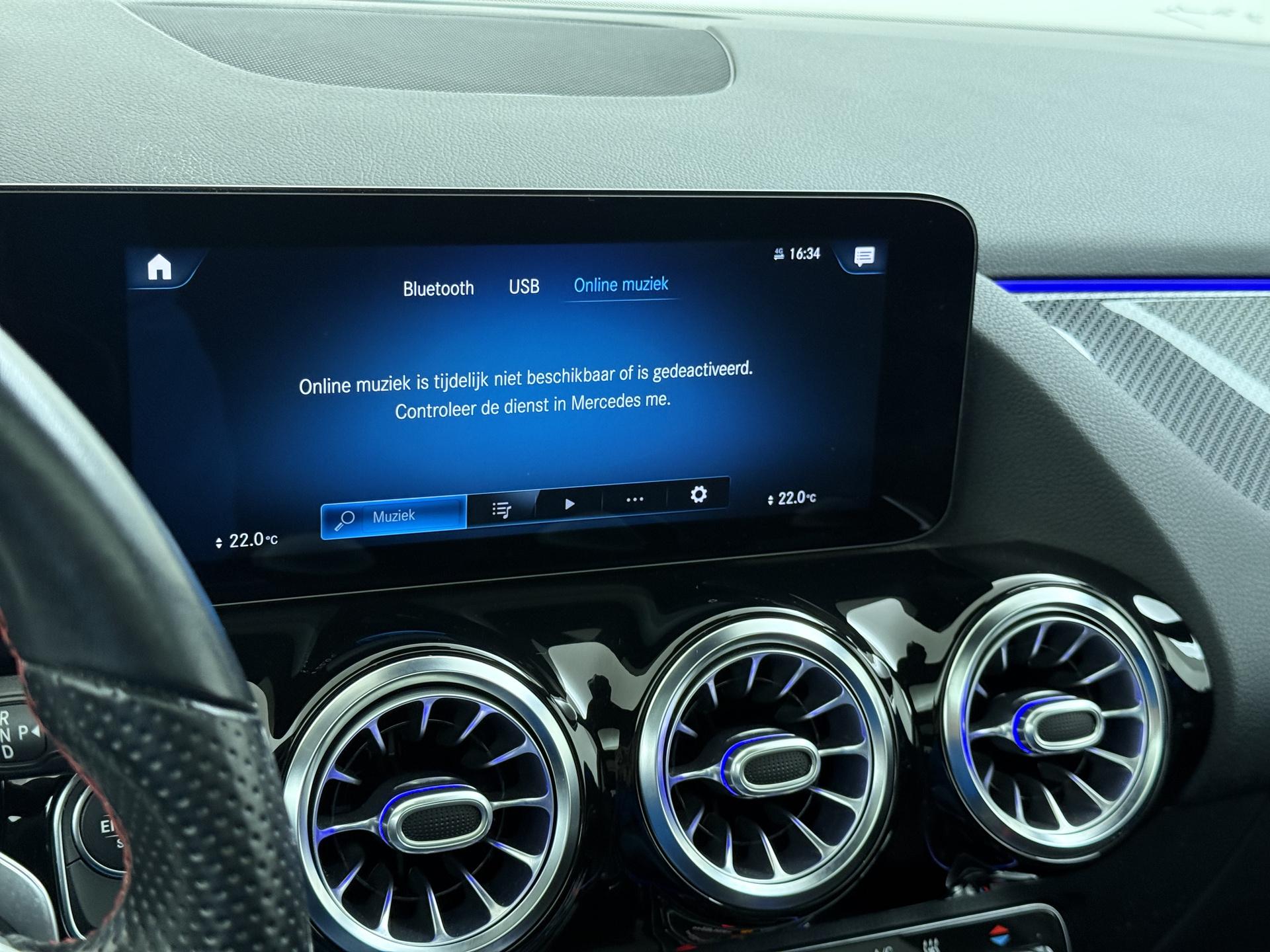 Mercedes-Benz GLA 250 e AMG Business Solution Limited 42