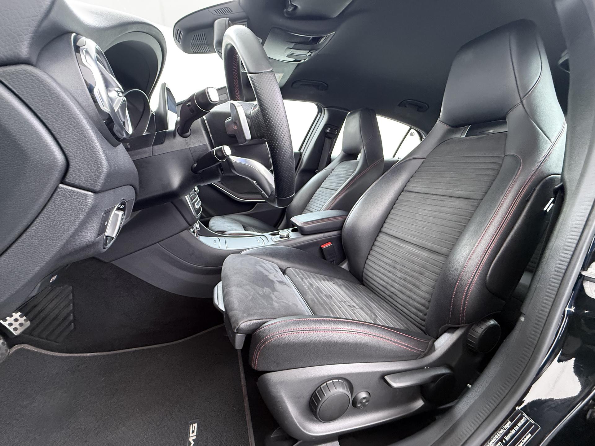Mercedes-Benz GLA-klasse 180 Business Solution AMG 14