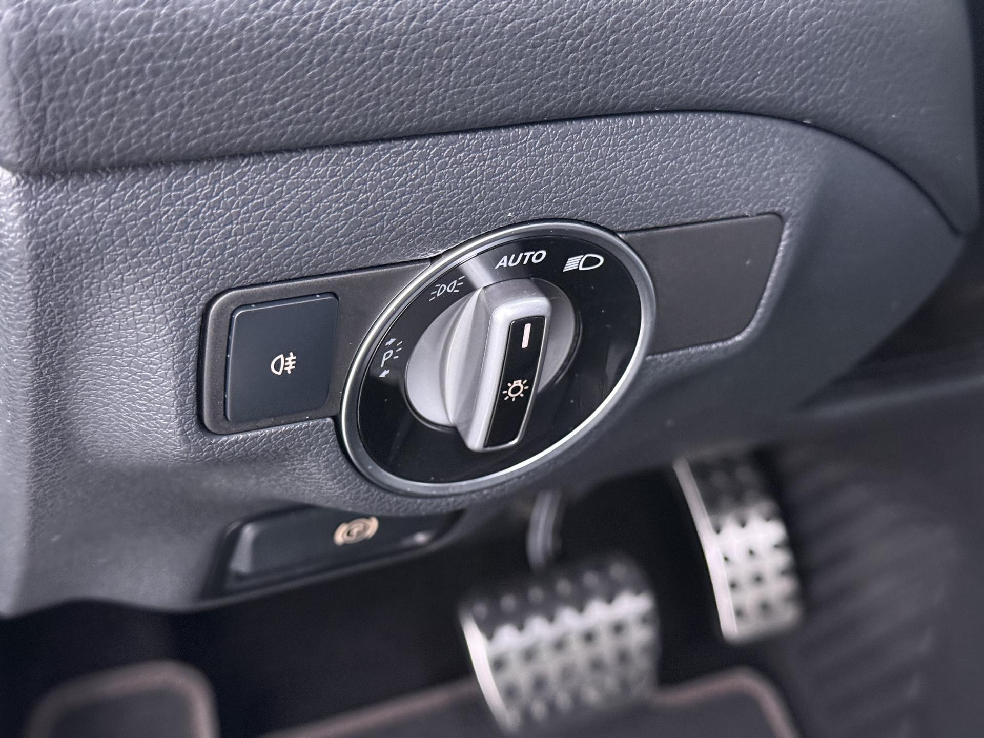 Mercedes-Benz GLA-klasse 180 Business Solution AMG 15