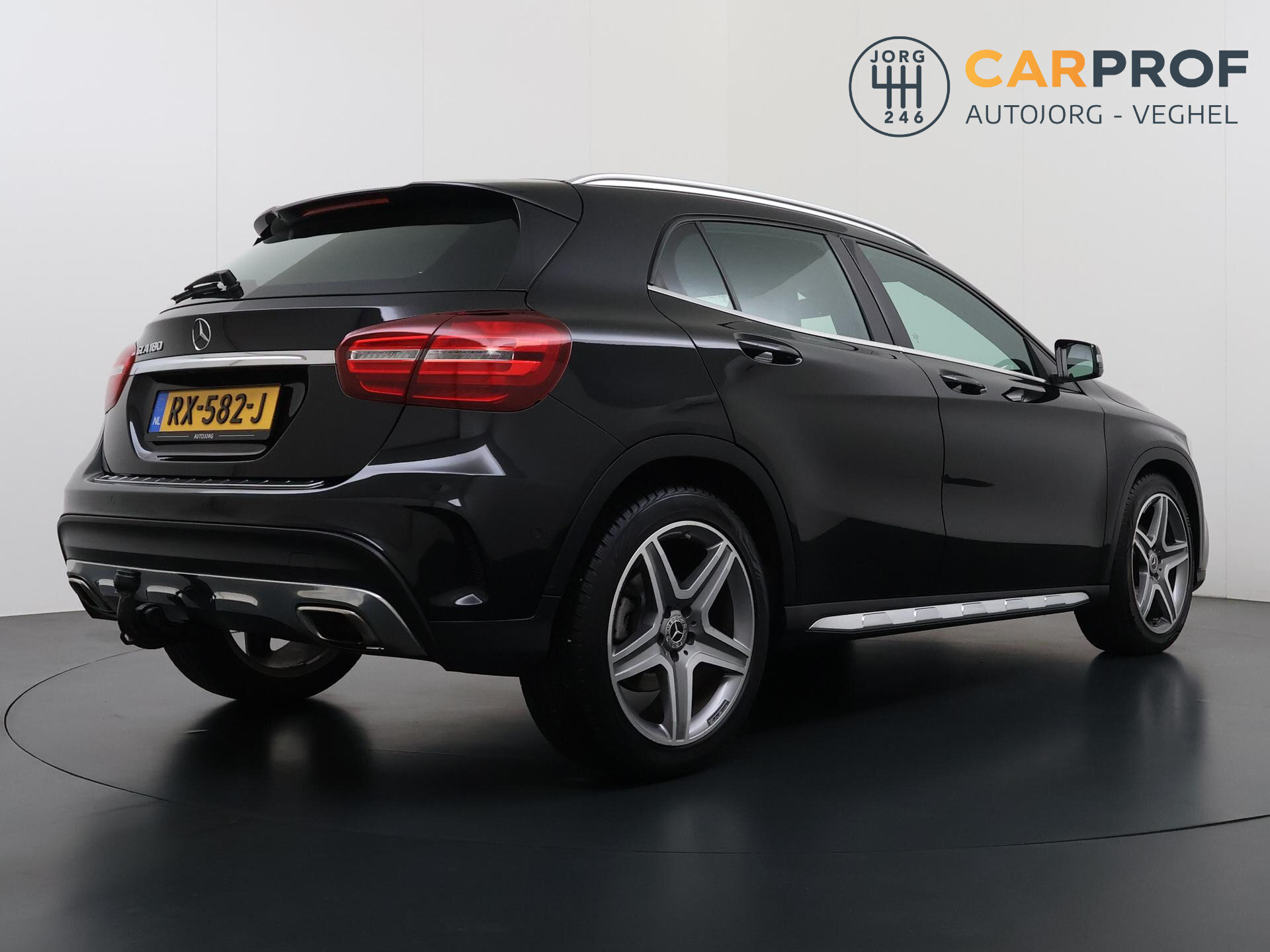 Mercedes-Benz GLA-klasse 180 Business Solution AMG 2