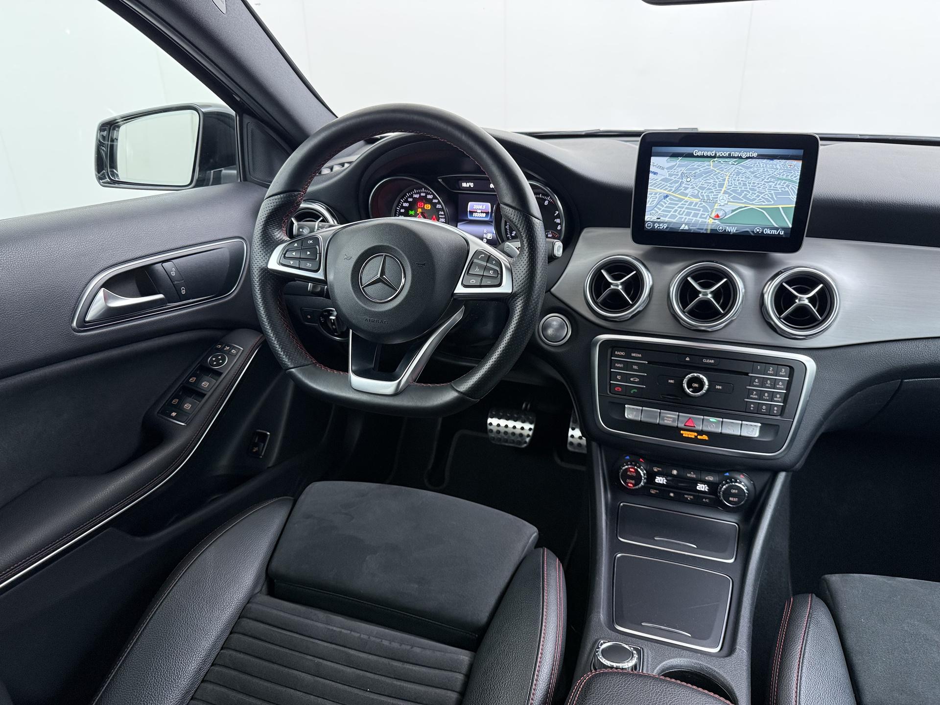 Mercedes-Benz GLA-klasse 180 Business Solution AMG 20