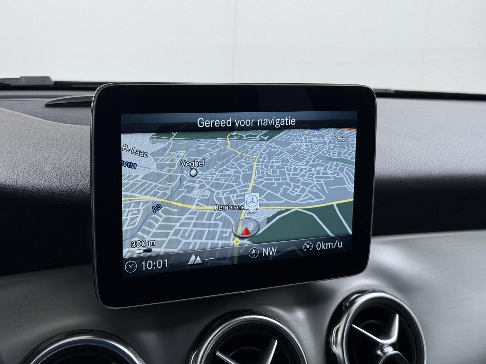 Mercedes-Benz GLA-klasse 180 Business Solution AMG 28