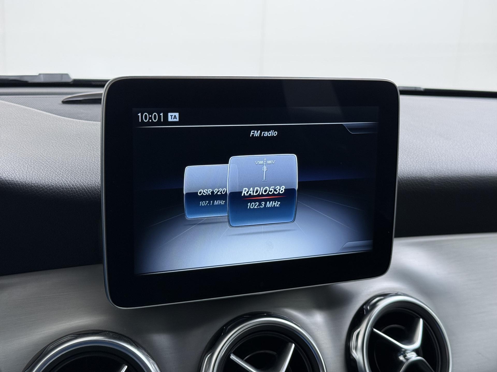 Mercedes-Benz GLA-klasse 180 Business Solution AMG 29