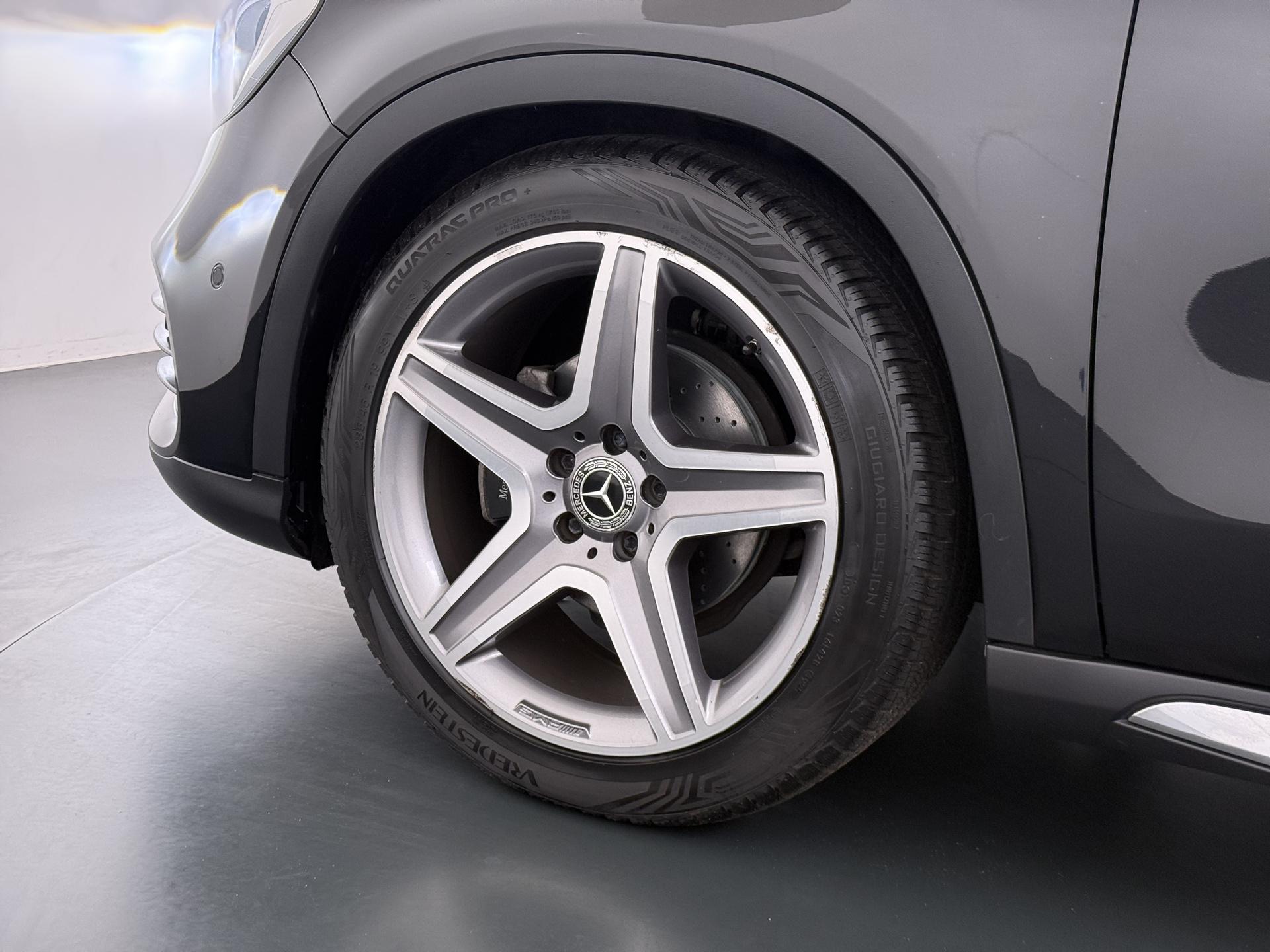 Mercedes-Benz GLA-klasse 180 Business Solution AMG 9