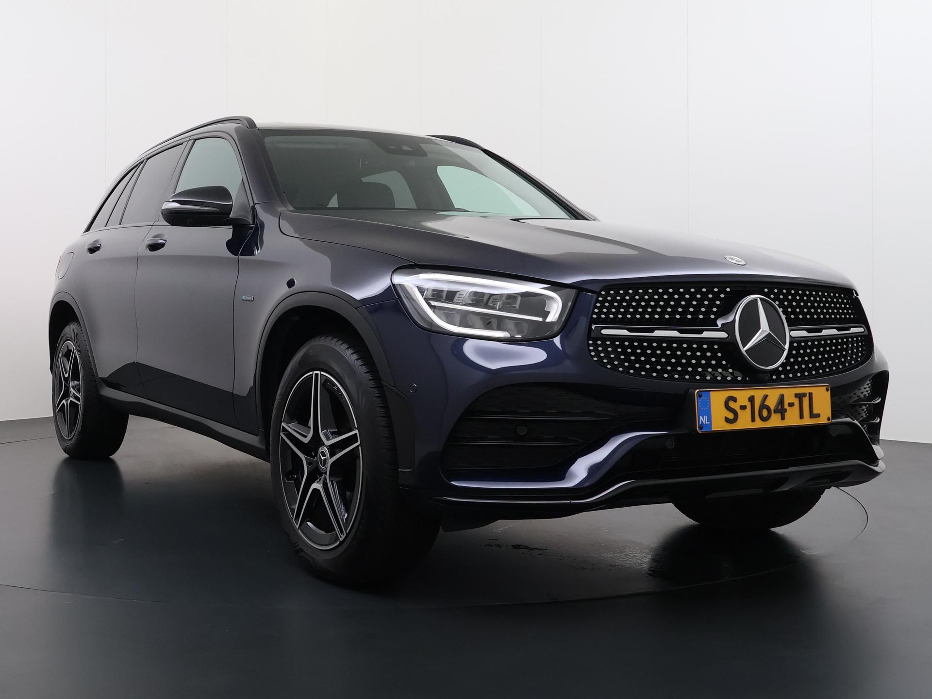 Mercedes-Benz GLC 300e 4MATIC AMG-Line 10