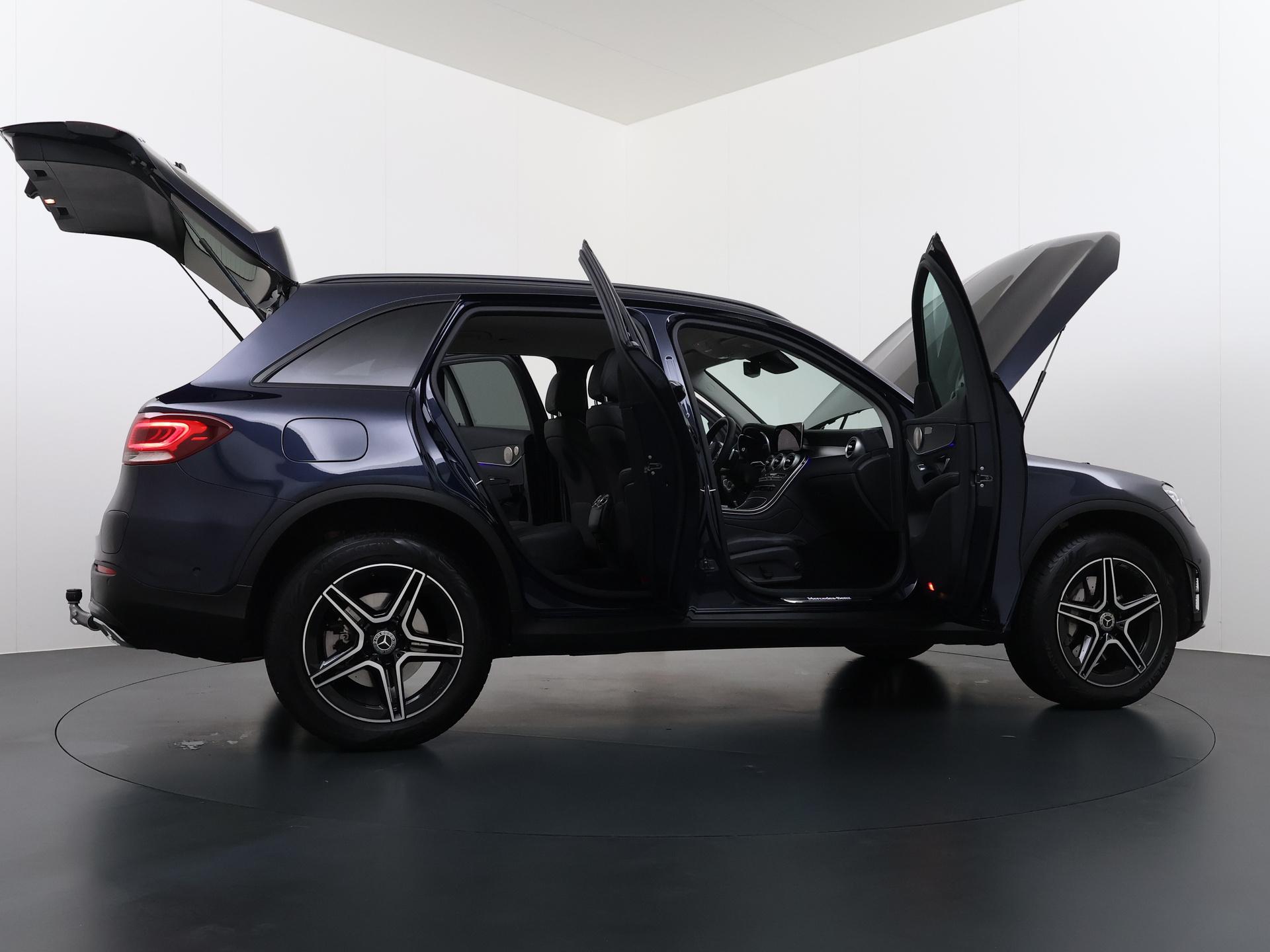 Mercedes-Benz GLC 300e 4MATIC AMG-Line 13