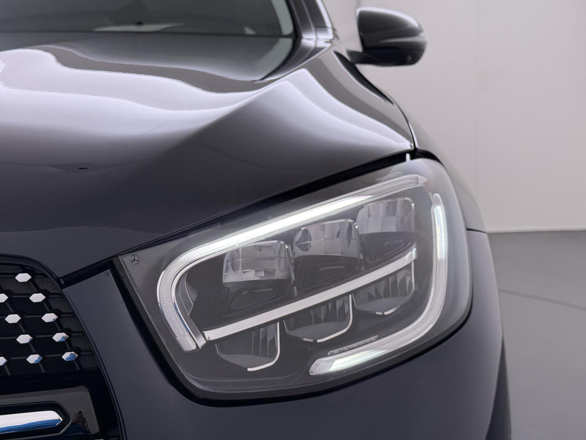 Mercedes-Benz GLC 300e 4MATIC AMG-Line 21
