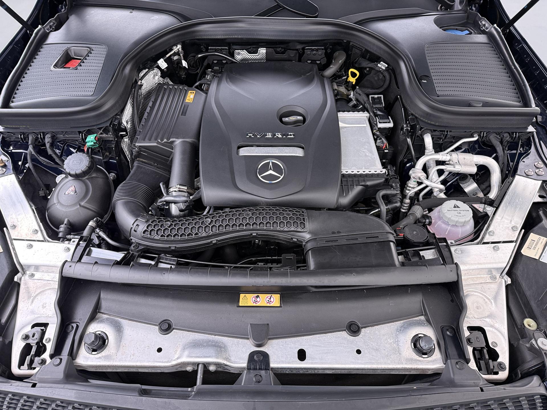 Mercedes-Benz GLC 300e 4MATIC AMG-Line 22