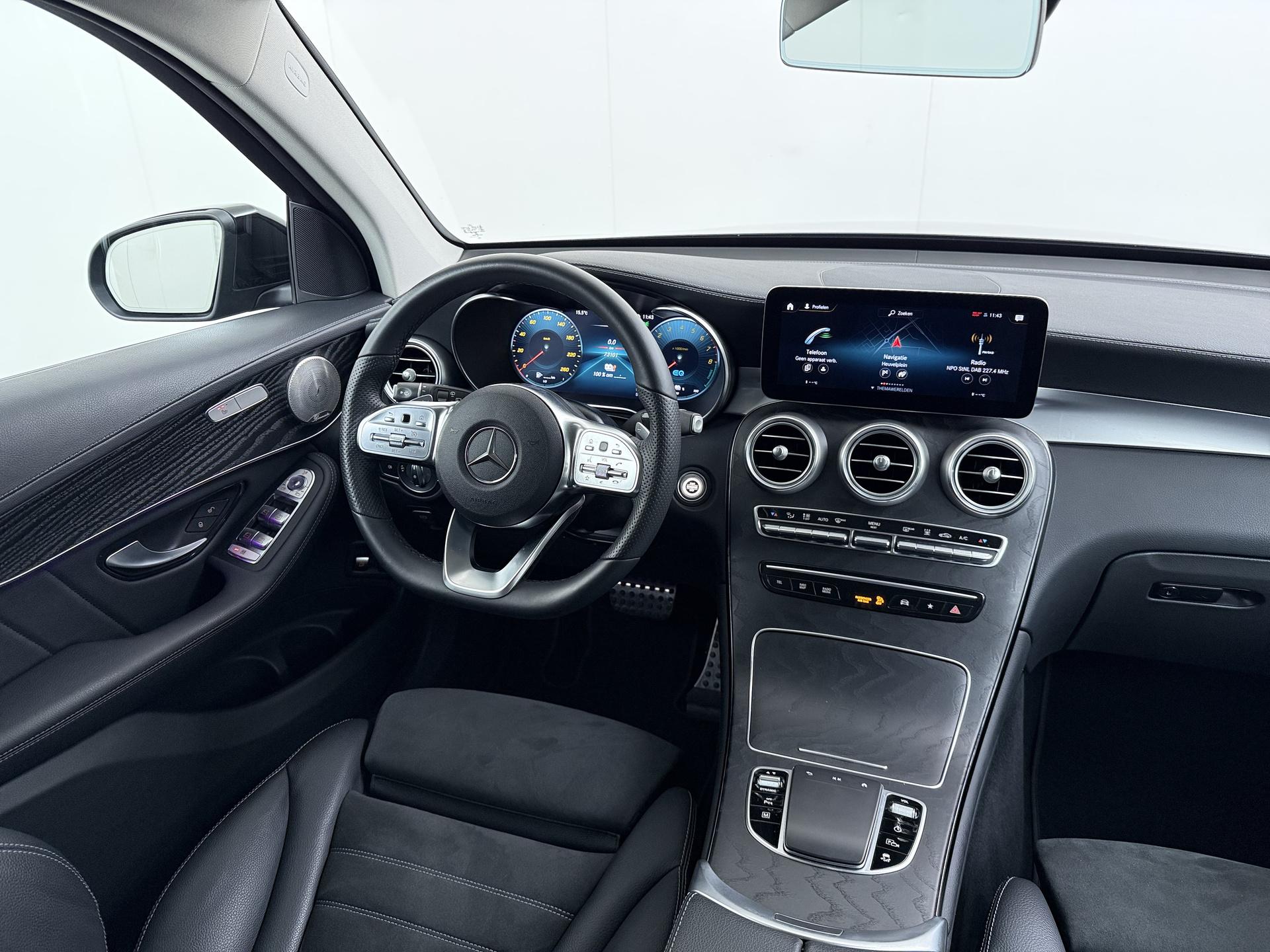 Mercedes-Benz GLC 300e 4MATIC AMG-Line 27