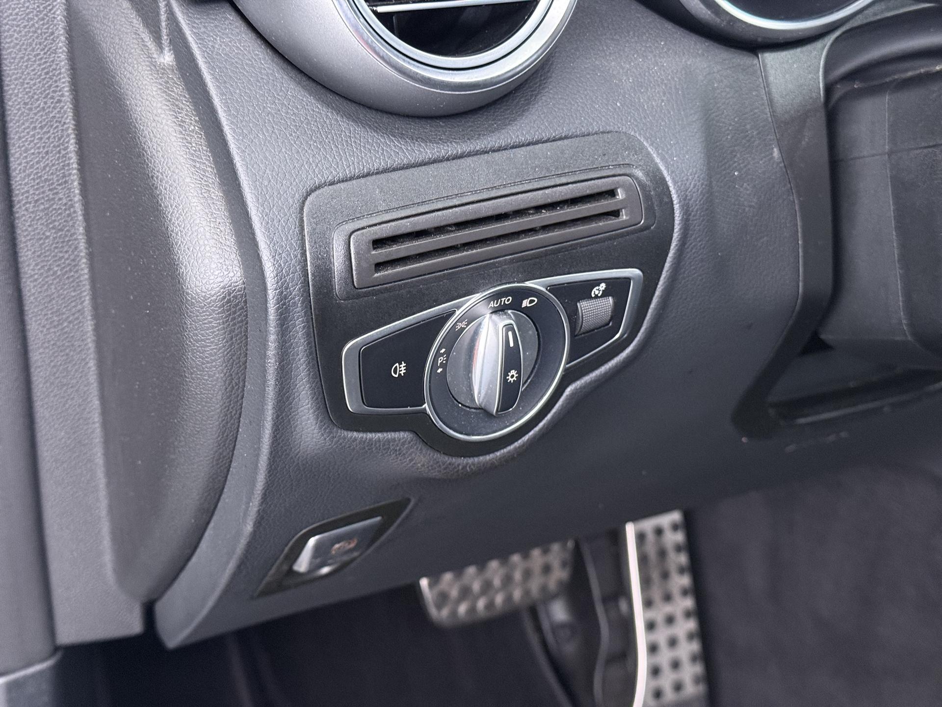 Mercedes-Benz GLC 300e 4MATIC AMG-Line 29