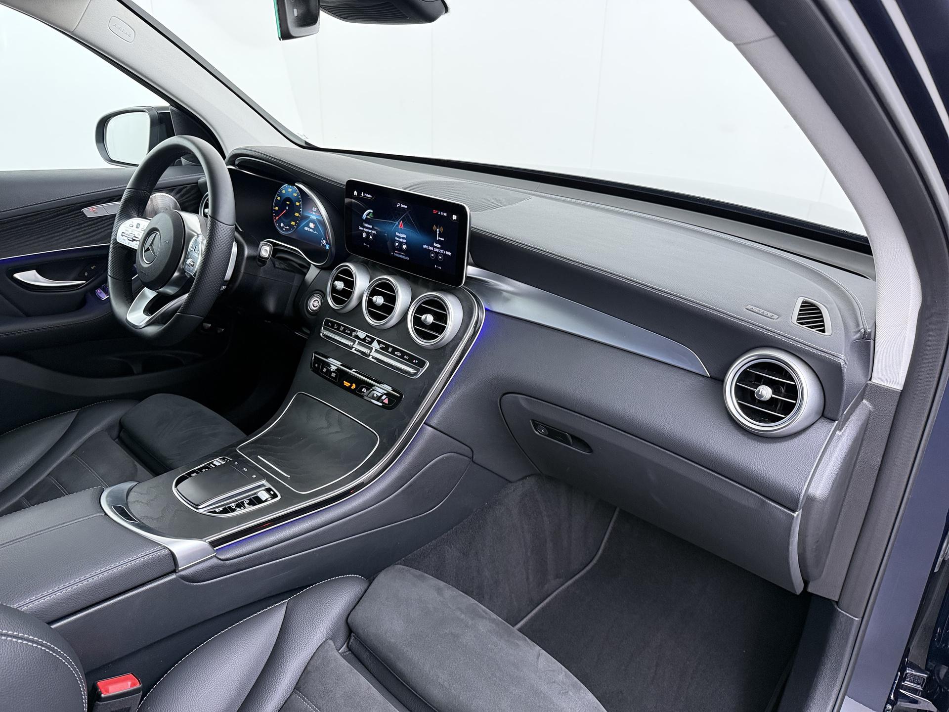 Mercedes-Benz GLC 300e 4MATIC AMG-Line 46