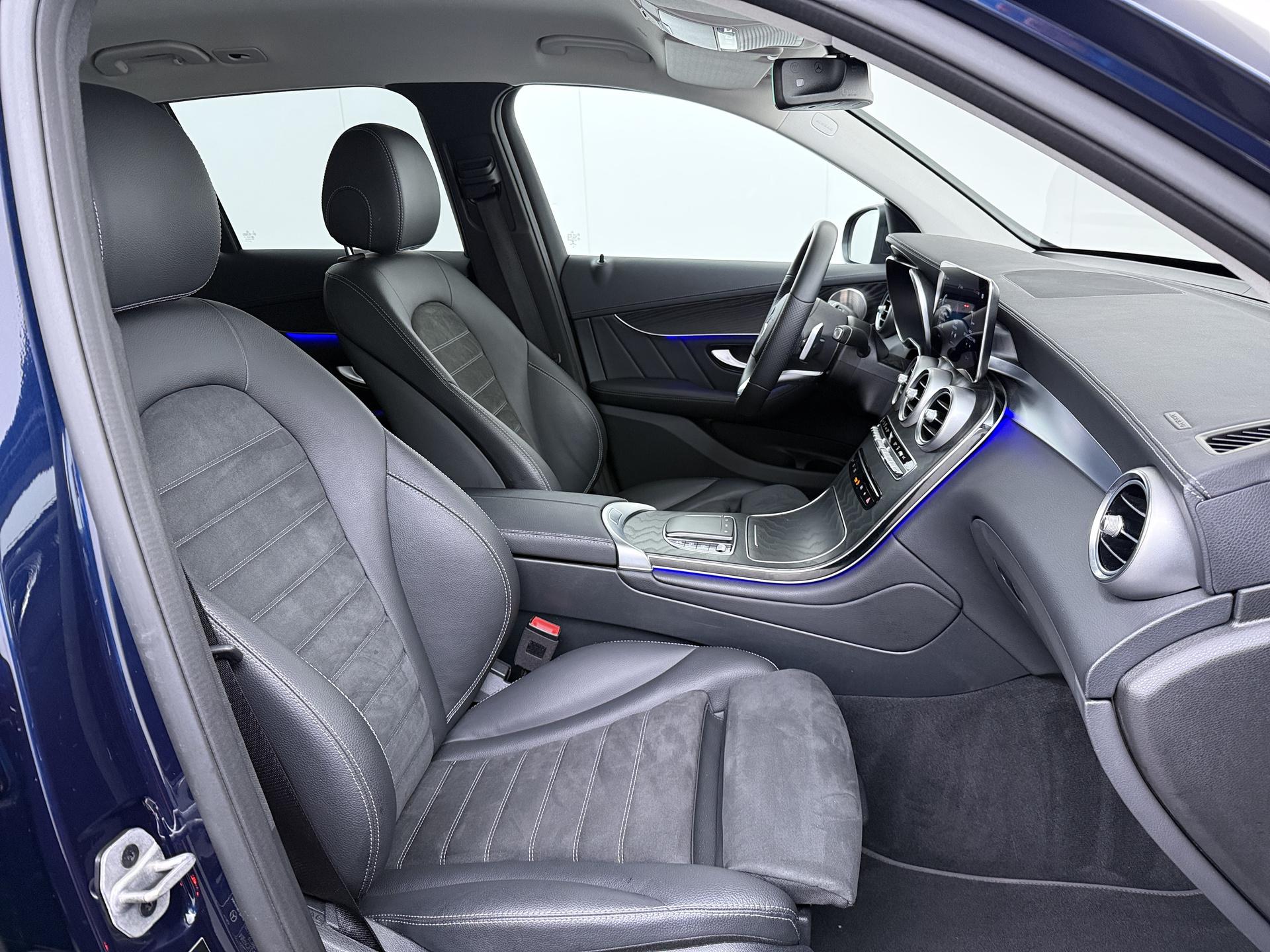 Mercedes-Benz GLC 300e 4MATIC AMG-Line 47