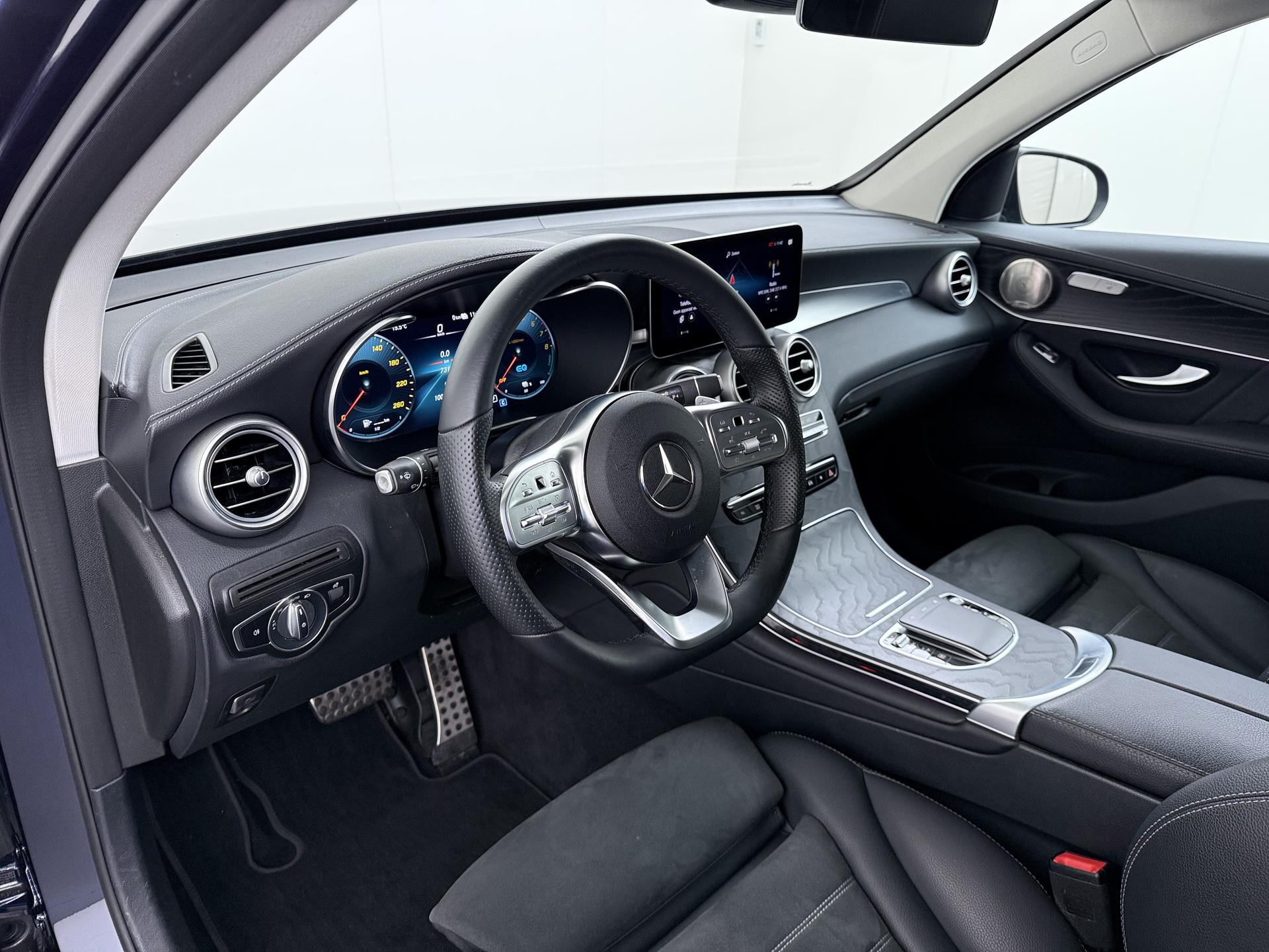 Mercedes-Benz GLC 300e 4MATIC AMG-Line 5