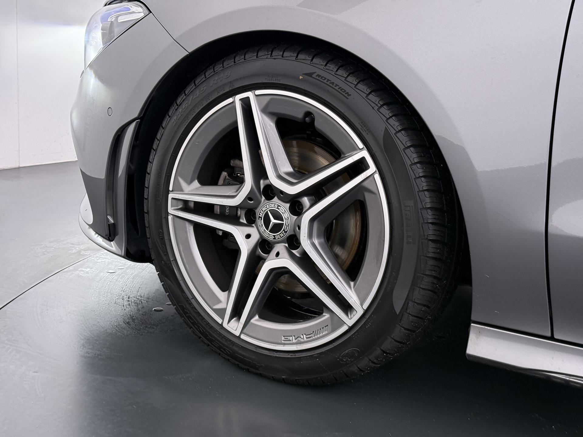 Mercedes-Benz CLA 180 AMG Business Solution 18