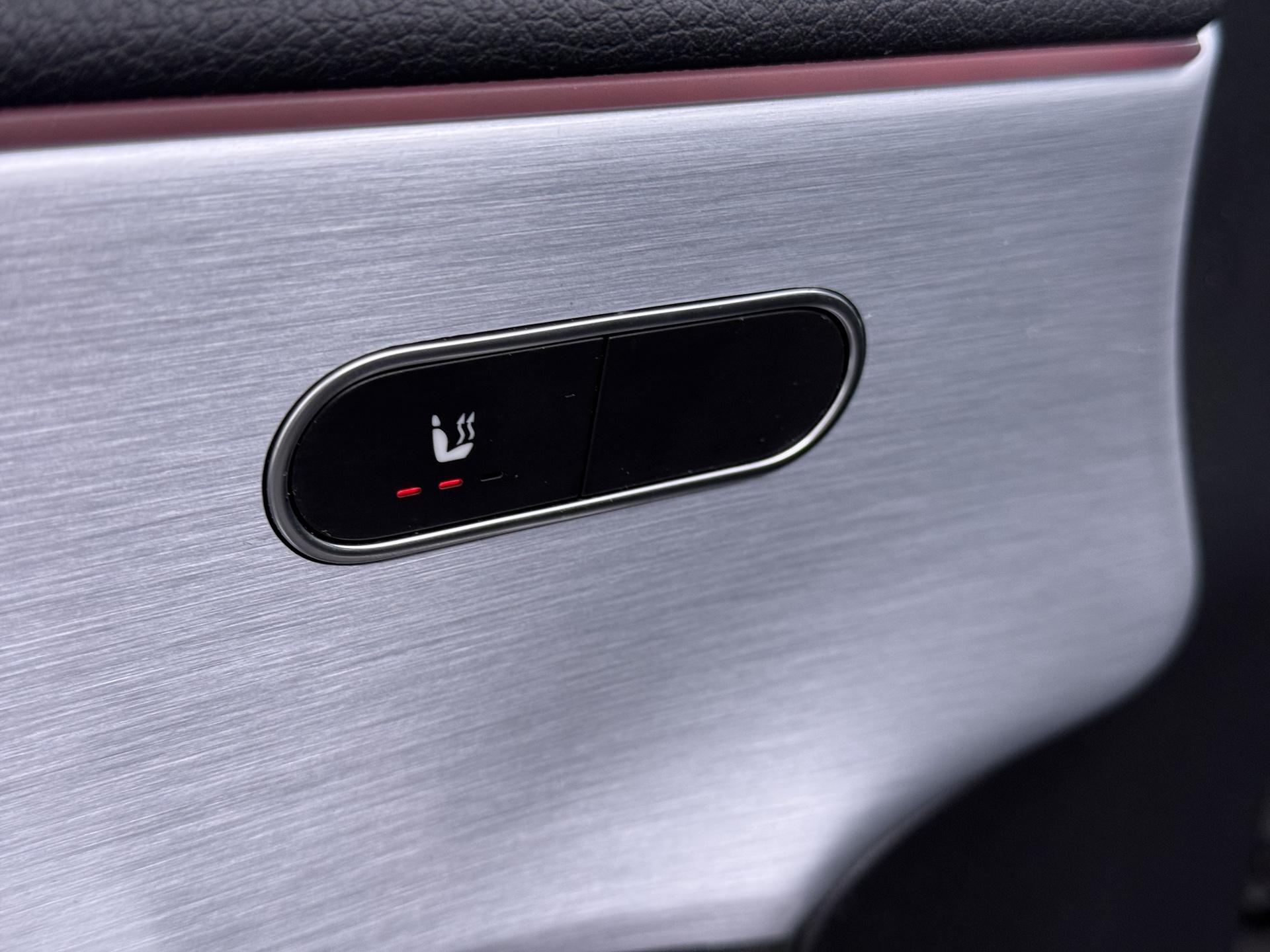 Mercedes-Benz CLA 180 AMG Business Solution 21