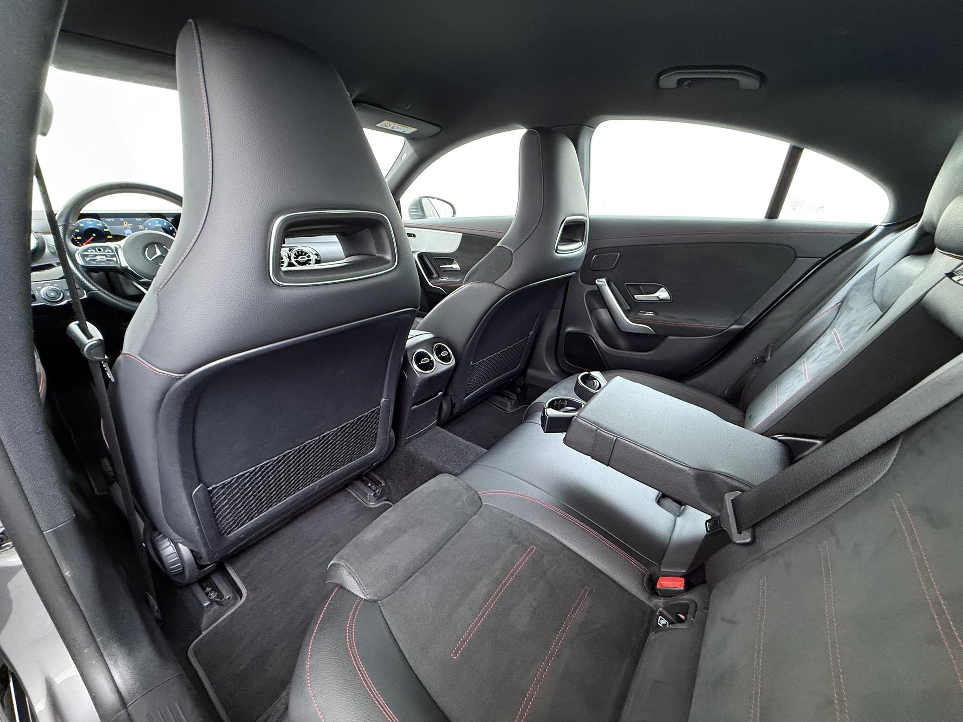 Mercedes-Benz CLA 180 AMG Business Solution 23