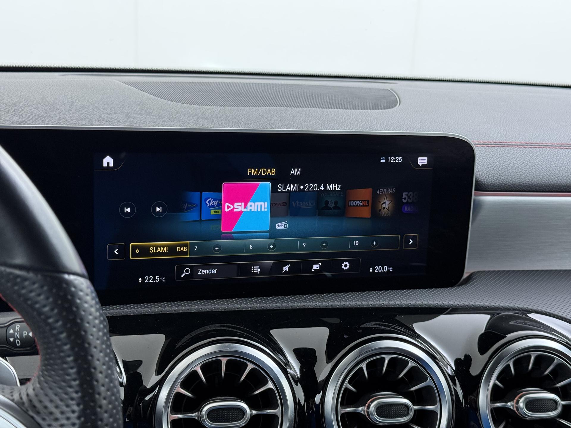 Mercedes-Benz CLA 180 AMG Business Solution 40