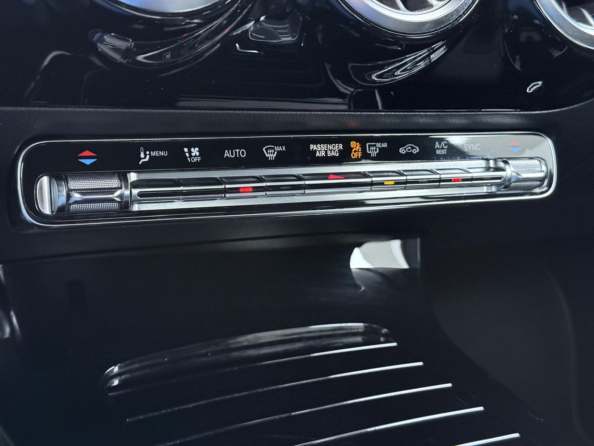 Mercedes-Benz CLA 180 AMG Business Solution 43