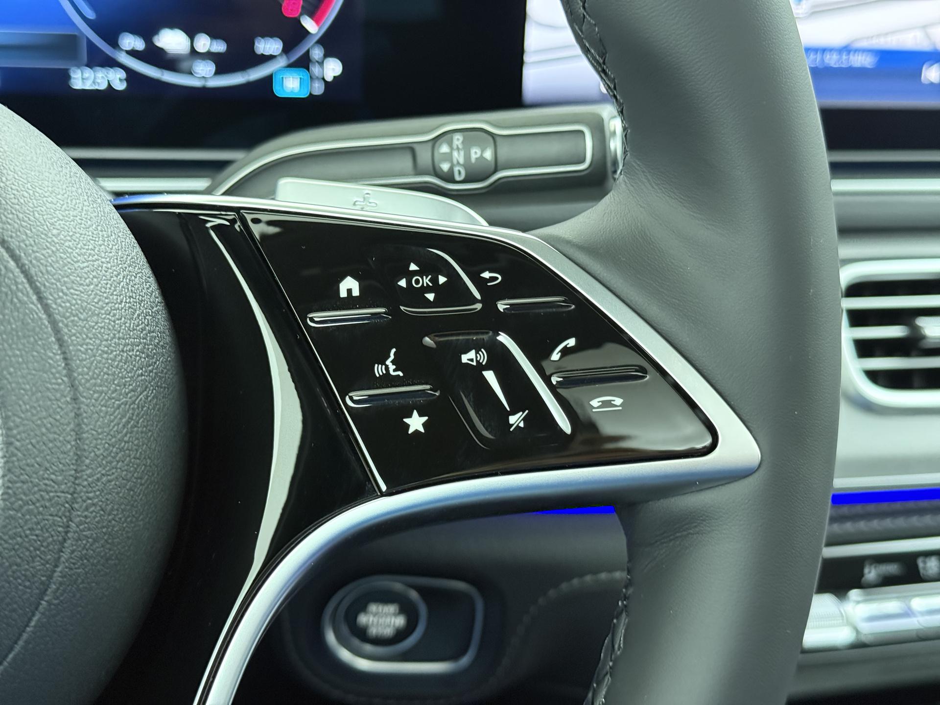 Mercedes-Benz GLE 400 e 4MATIC Sport Edition Premium Plus 36