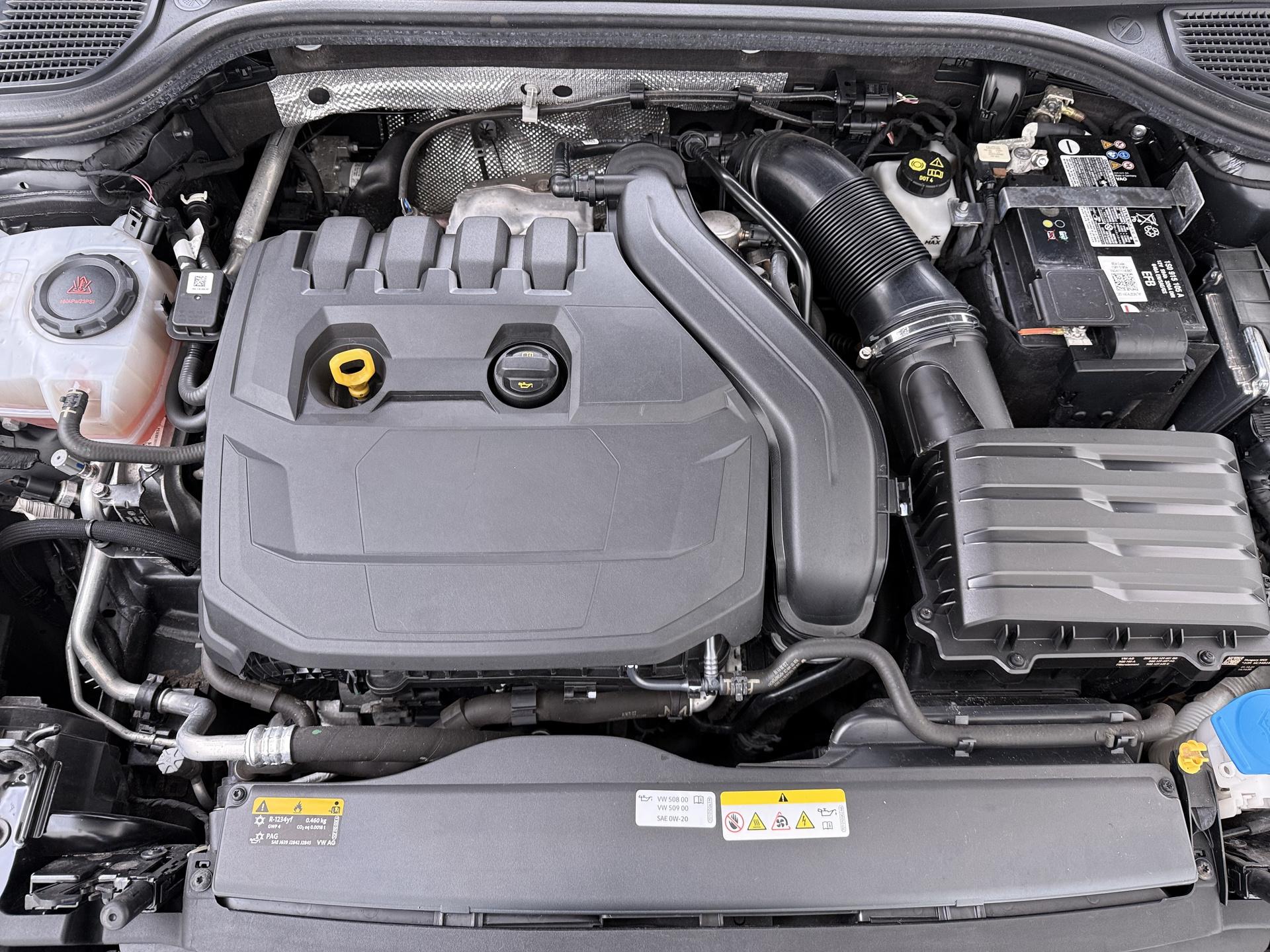 Volkswagen Golf Variant 1.5 eTSI R-Line 11