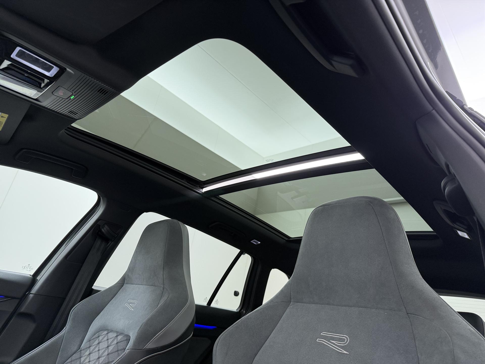 Volkswagen Golf Variant 1.5 eTSI R-Line 16