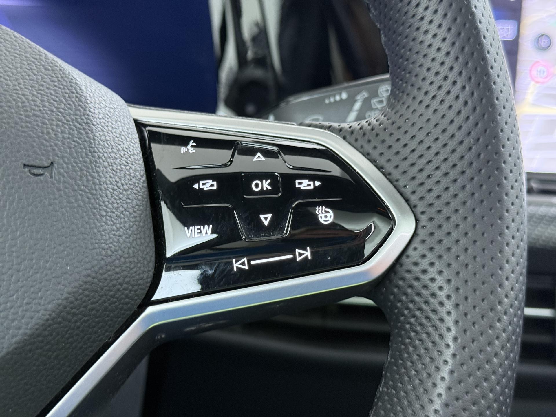 Volkswagen Golf Variant 1.5 eTSI R-Line 26