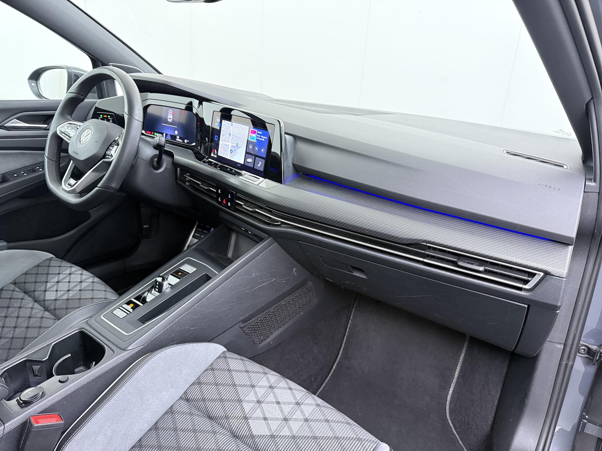 Volkswagen Golf Variant 1.5 eTSI R-Line 37