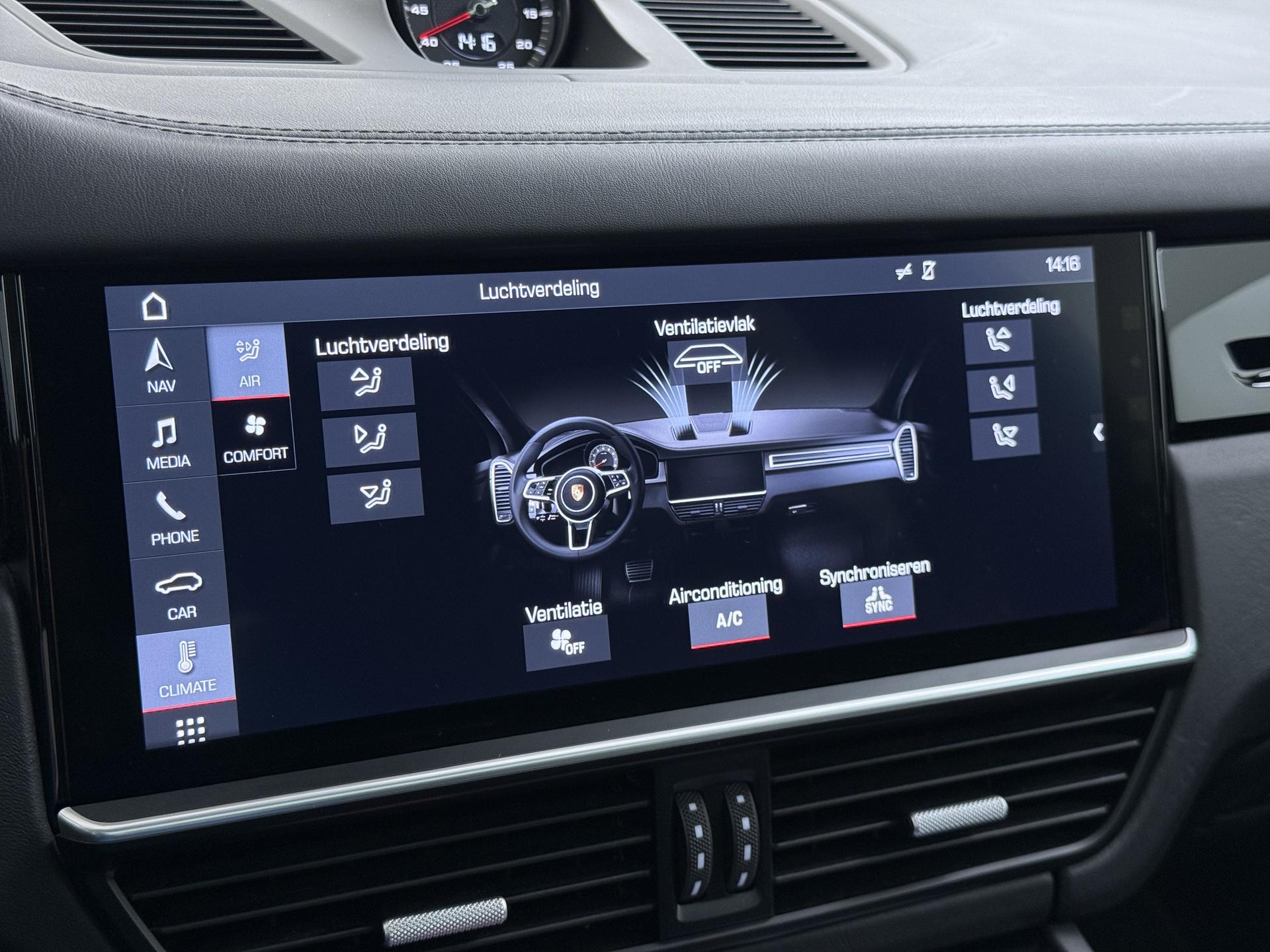 Porsche Cayenne Coupé 3.0 33