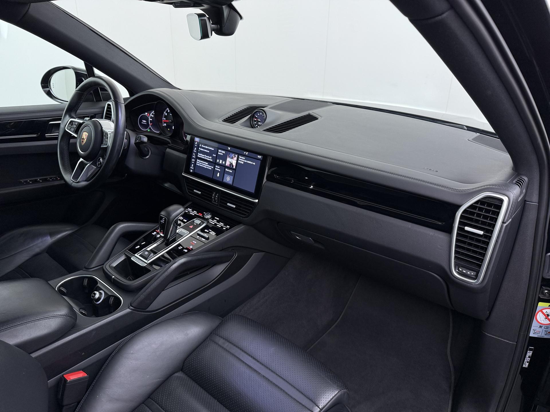 Porsche Cayenne Coupé 3.0 38