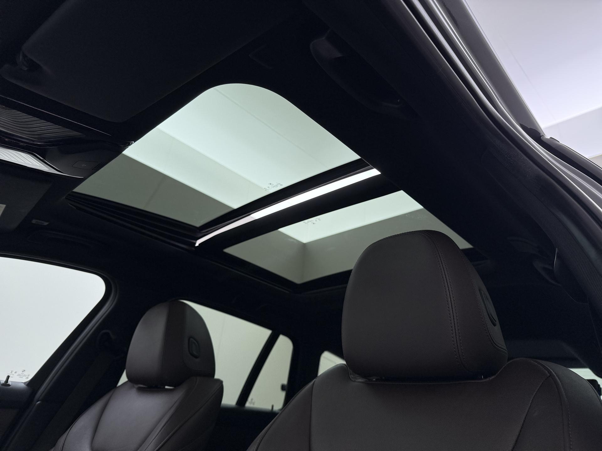 BMW 3 Serie Touring 330e 7