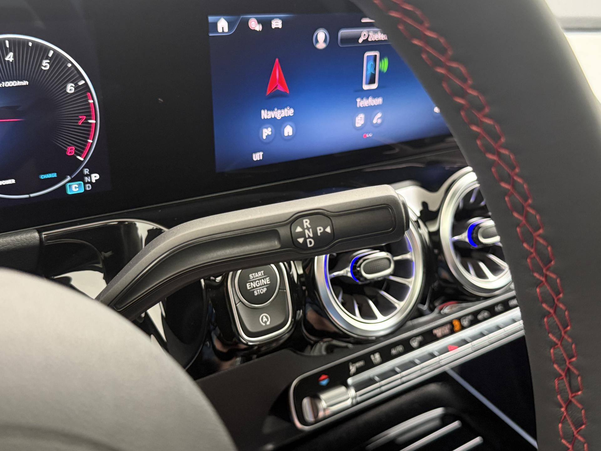 Mercedes-Benz GLA 180 Business Solution AMG 33