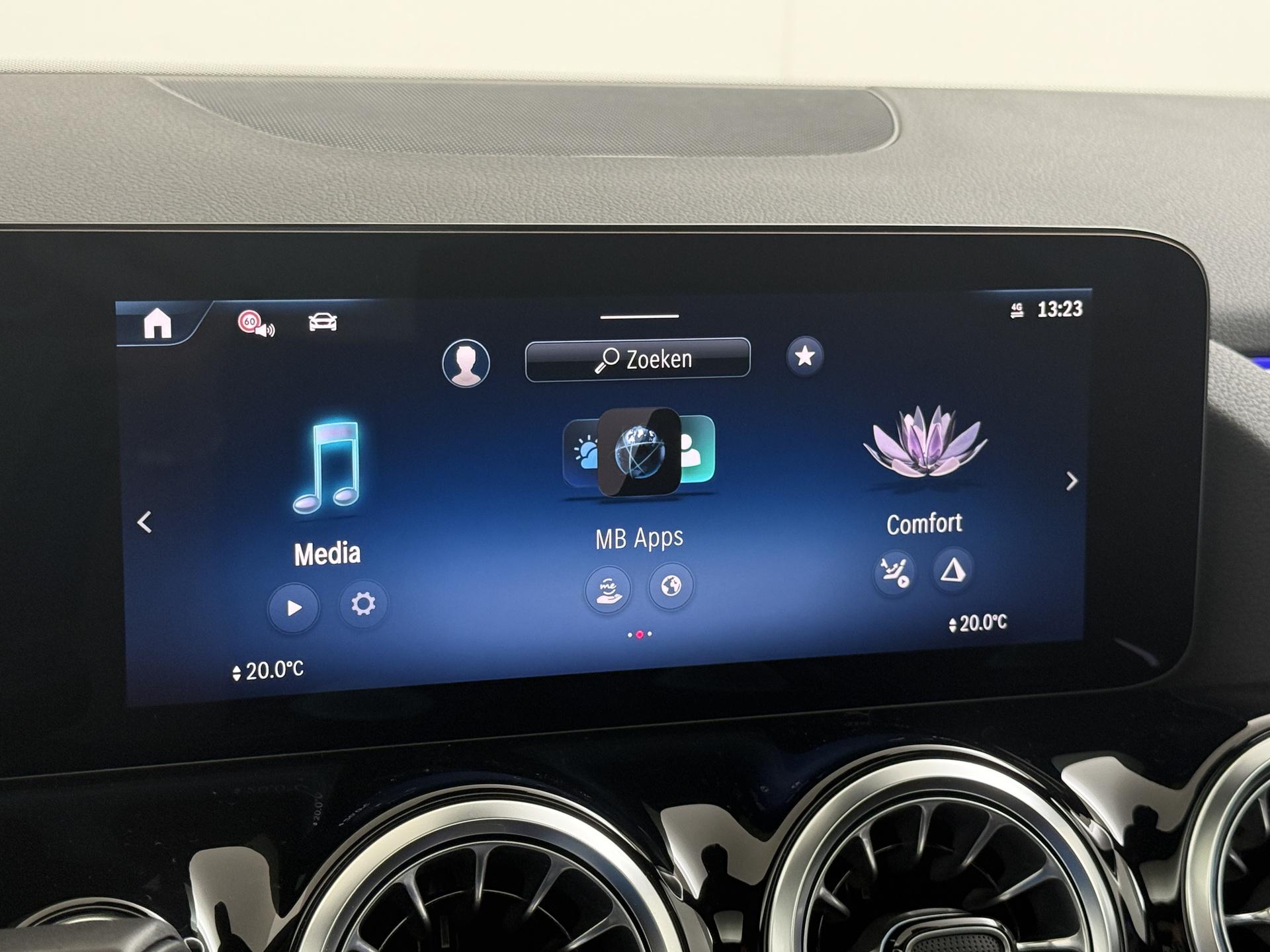 Mercedes-Benz GLA 180 Business Solution AMG 41