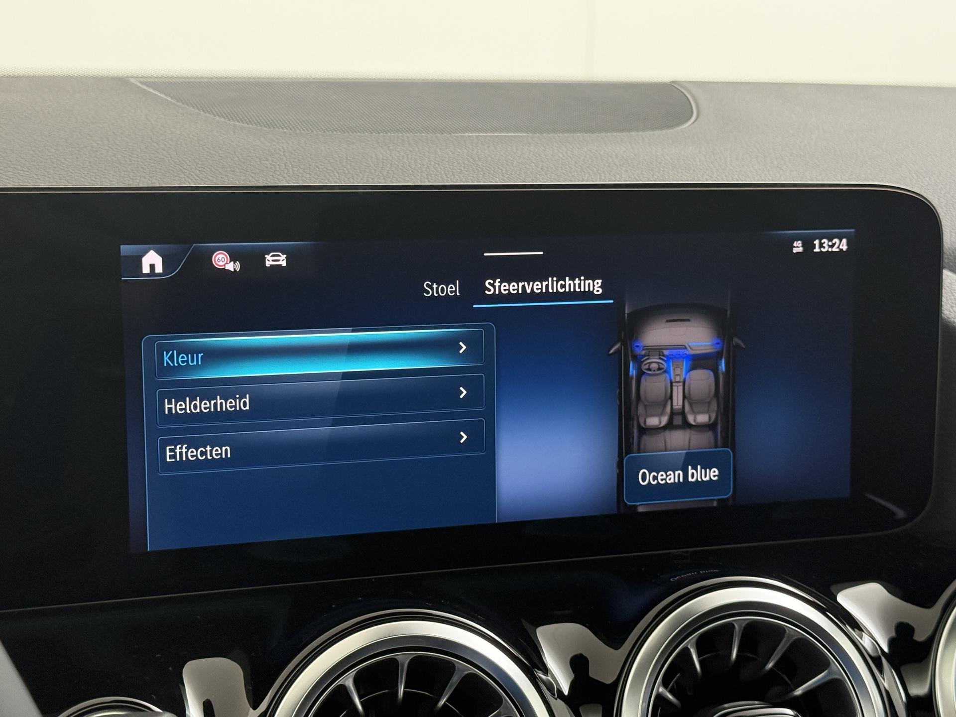 Mercedes-Benz GLA 180 Business Solution AMG 47