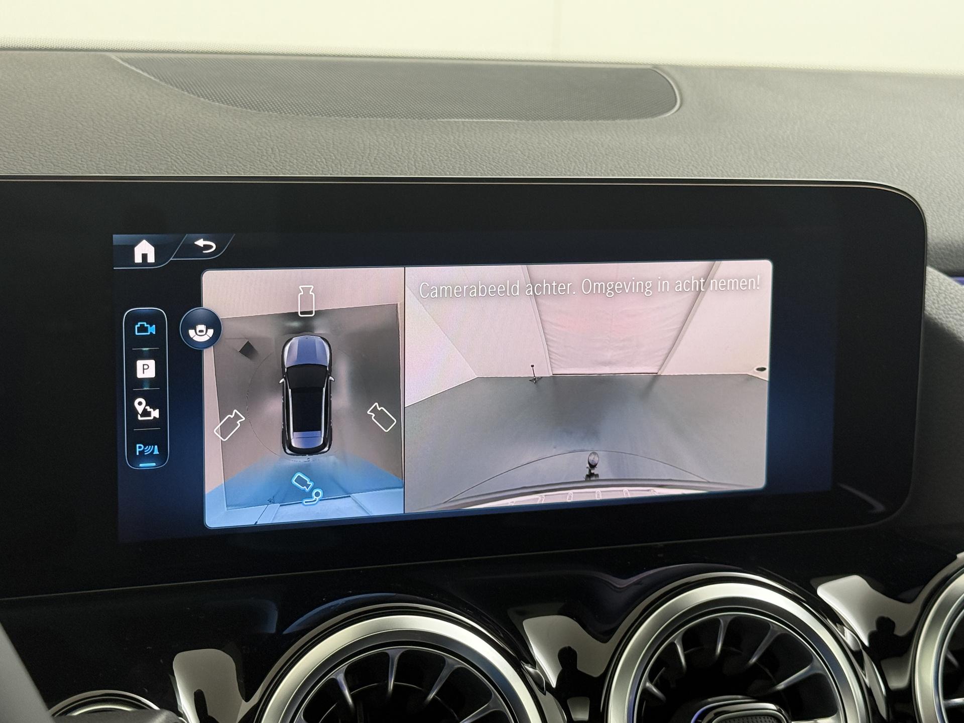 Mercedes-Benz GLA 180 Business Solution AMG 48