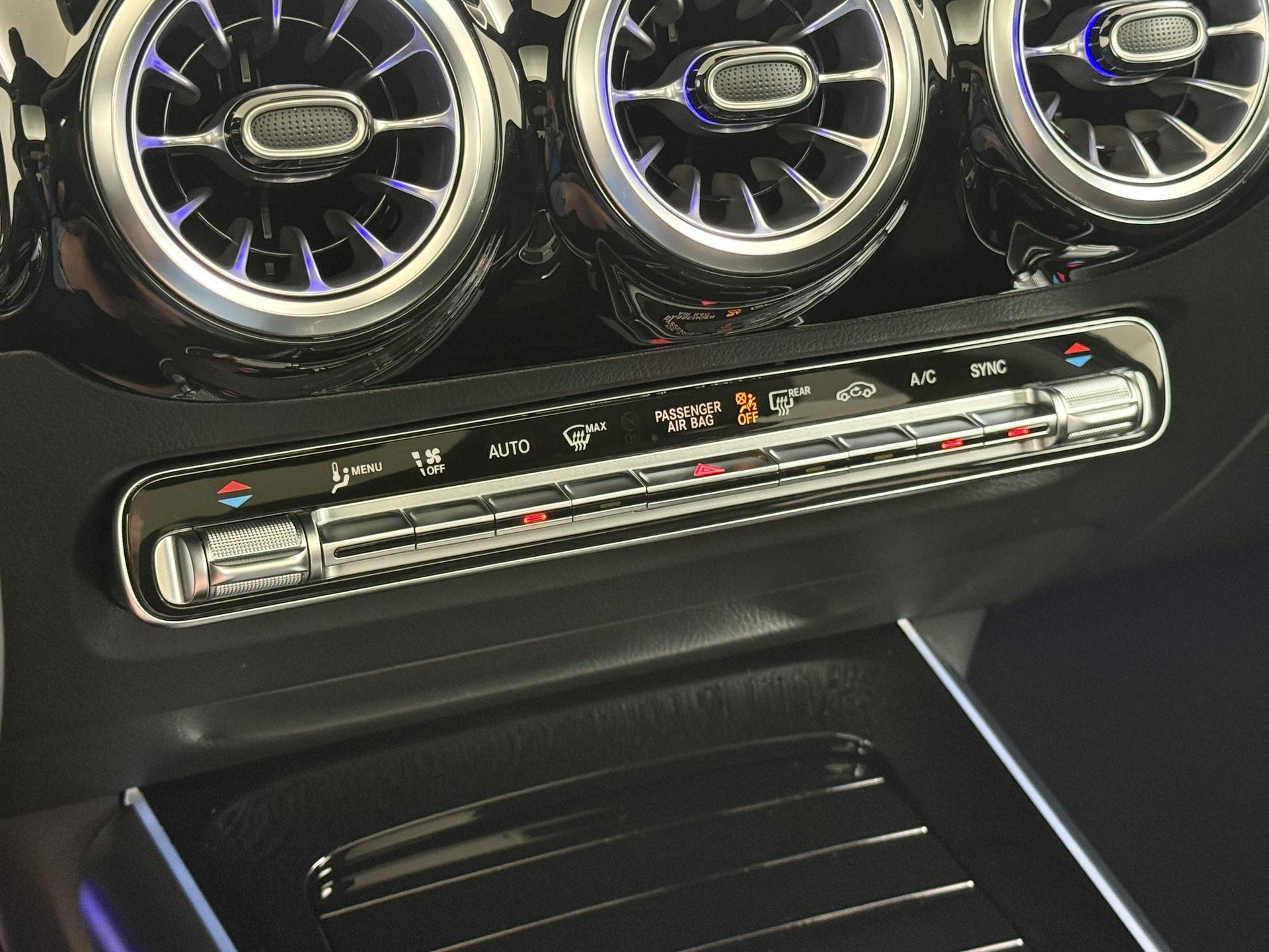 Mercedes-Benz GLA 180 Business Solution AMG 49