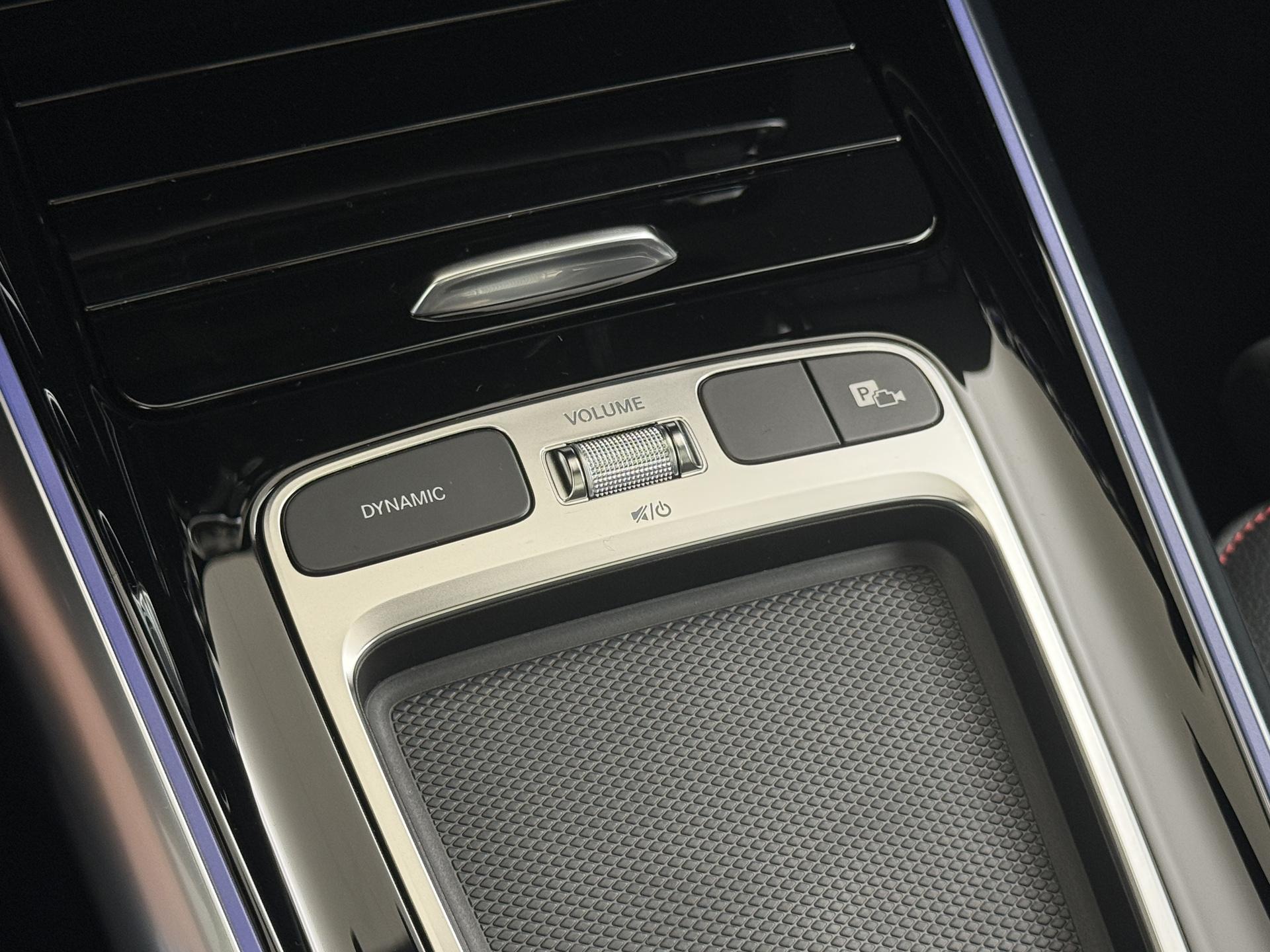 Mercedes-Benz GLA 180 Business Solution AMG 50