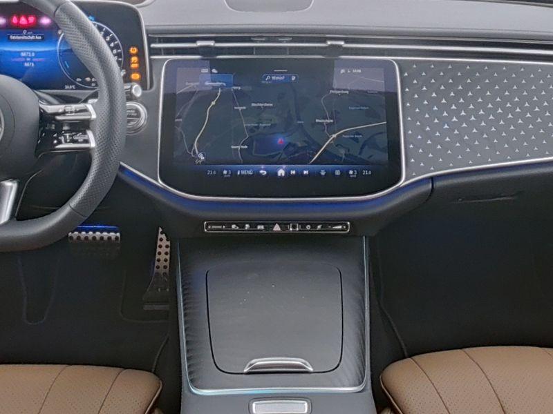 Mercedes-Benz E-Klasse Estate 300 e AMG Line 3