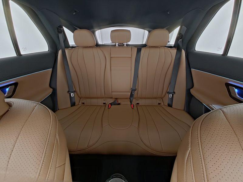 Mercedes-Benz E-Klasse Estate 300 e AMG Line 6